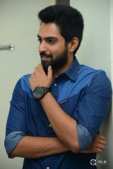Actor Shiva Kandukuri Interview Stills